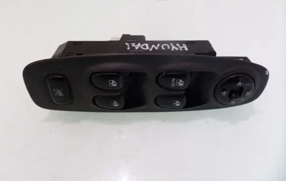 Hyundai Accent Electric window control switch 620W10270