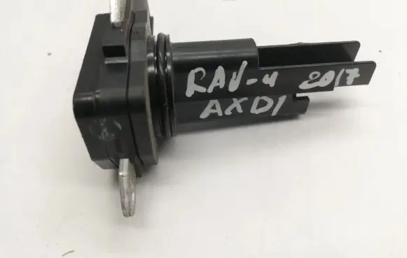 Toyota RAV 4 (XA40) Mass air flow meter 2220428010