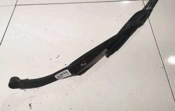 Subaru Forester SG Front wiper blade arm 