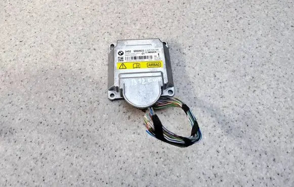 BMW 7 F01 F02 F03 F04 Airbag control unit/module 6864923