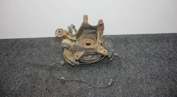 Subaru Forester SJ Rear wheel hub 000000