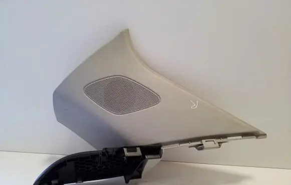 Audi Q3 8U (D)pillar trim (top) 8U0867246 8U0868606