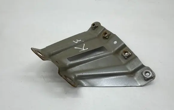MG ZS Fender mounting bracket 10230193