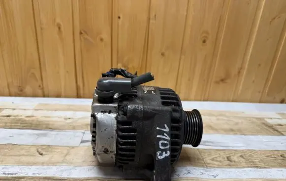 Toyota Corolla Verso E121 Generator/alternator 2706022100 1022112020