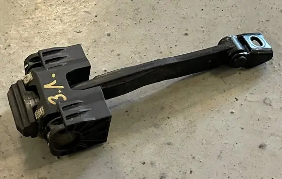 BMW 4 F36 Gran coupe Rear door check strap stopper 7446739