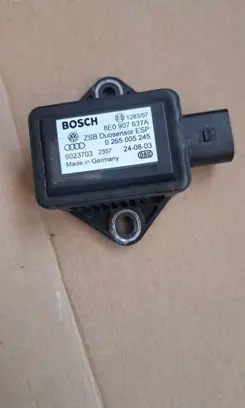 Audi A8 S8 D3 4E Acceleration sensor 4E0907637A