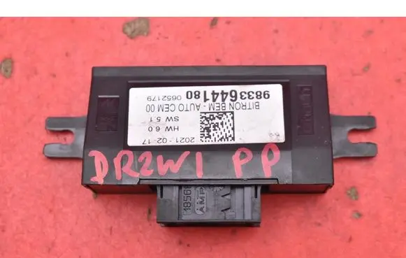Peugeot 5008 Engine control unit/module ECU 9833644180