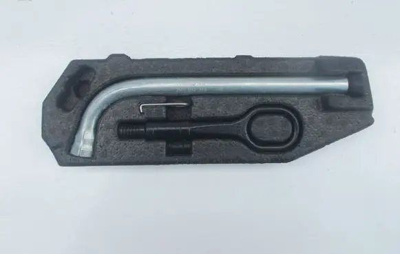 Volkswagen Caddy Tool set 2K0012113C