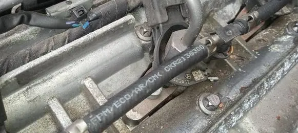 Mercedes-Benz R W251 Fuel injector 0445115076