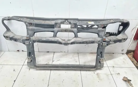 Volkswagen Golf IV Radiator support slam panel 1J0805594