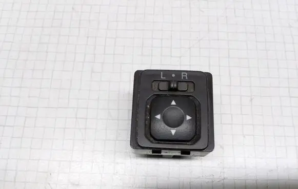 Mitsubishi Space Wagon Wing mirror switch MR190956 C8NC09M 1178D4