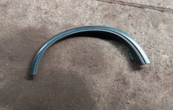 Volvo XC90 Front arch trim 30779577