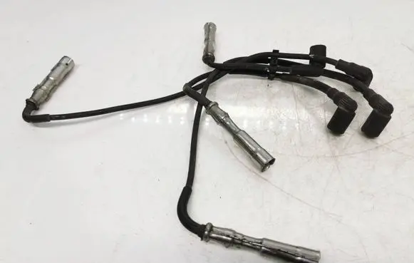Volkswagen PASSAT B6 Ignition plug leads 06A035255C 06a035281a
