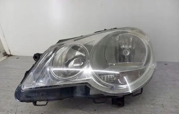 Volkswagen Polo IV 9N3 Headlight/headlamp 