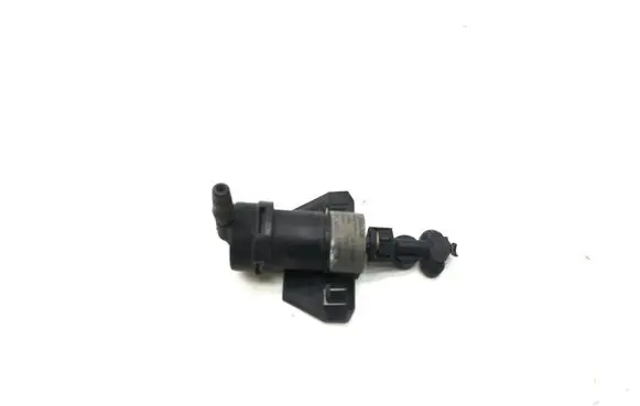 Jaguar XK8 - XKR Headlight washer spray nozzle LJA7051AF