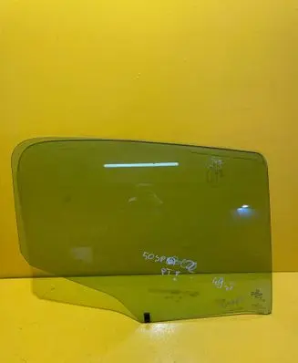 Peugeot 308 Rear door window glass E243R-000929