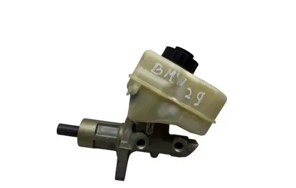 Master brake cylinder