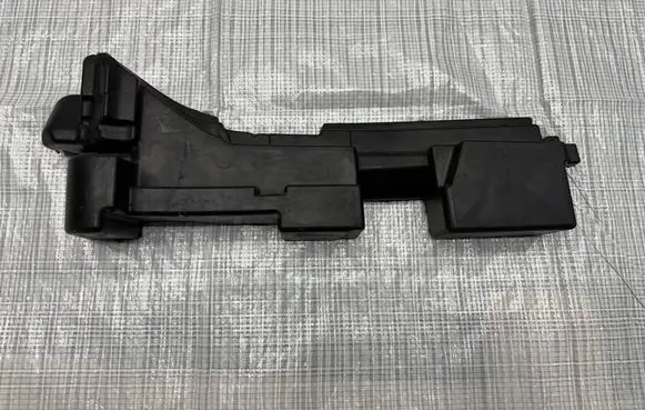 Maserati Grecale Fender foam support/seal 670156968