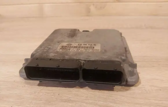 Ford Galaxy Engine control unit/module 7M1819021