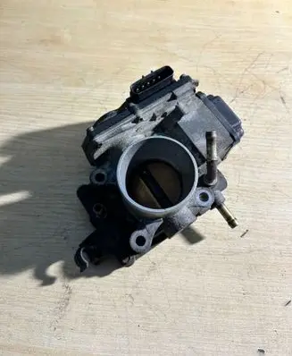 Honda Civic Throttle valve GMA8A 70327