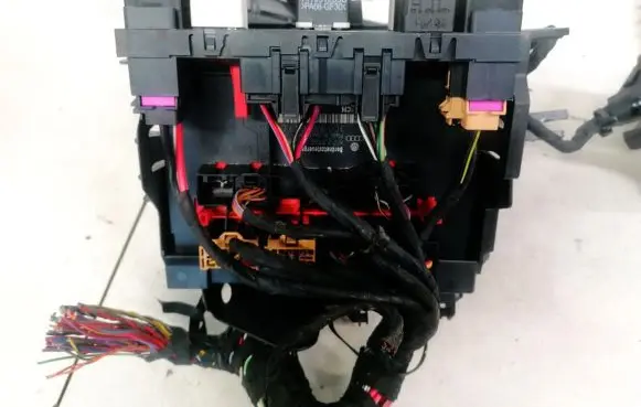 Volkswagen PASSAT B6 Comfort/convenience module 3C0937049D