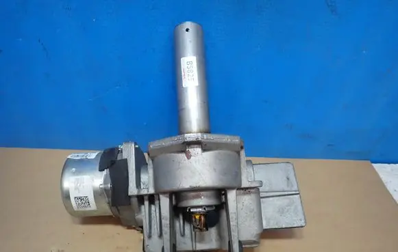 Opel Corsa D Power steering pump 13376415 217333692