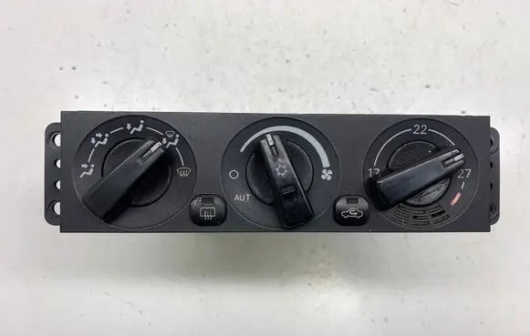 Mitsubishi Carisma Climate control unit MR360474 CAB502A011