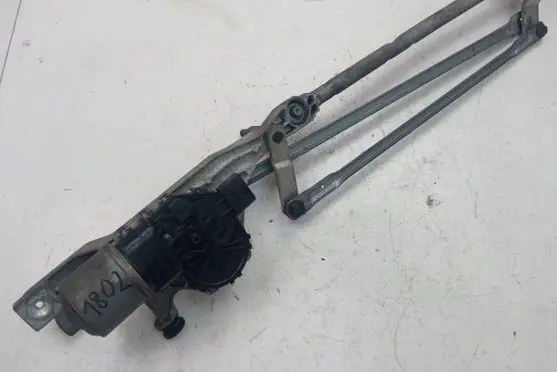 Ford Focus Front wiper linkage and motor 0390241731