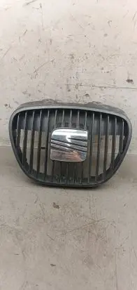 Seat Ibiza III (6L) Front grill 6L0853654 6L0853679