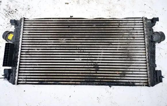 Chevrolet Cruze Intercooler radiator 13267647