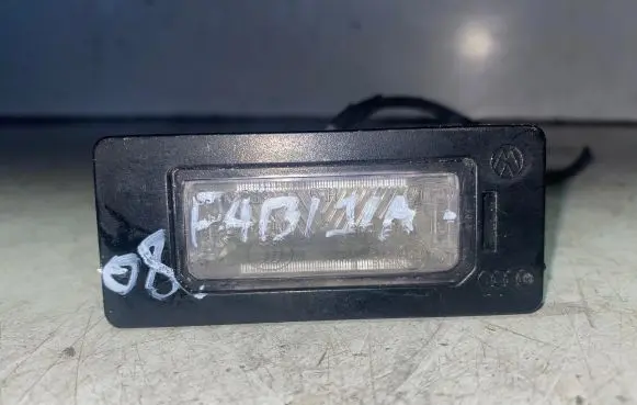 Skoda Fabia Mk2 (5J) Number plate light L00E26016