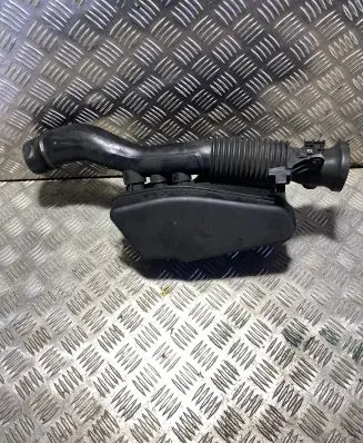 Toyota Prius (XW30) Intake resonator 1789337040