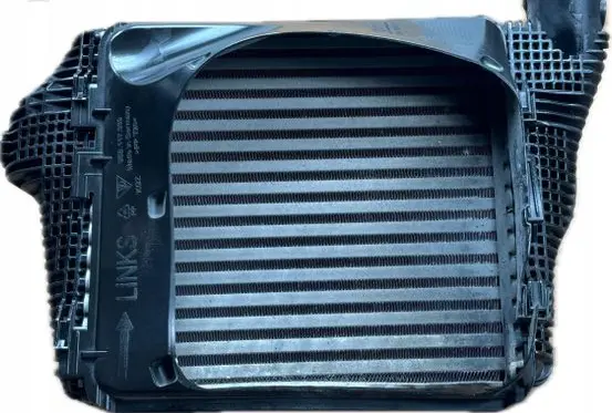 Porsche Macan (95B) Intercooler radiator 95B145803A