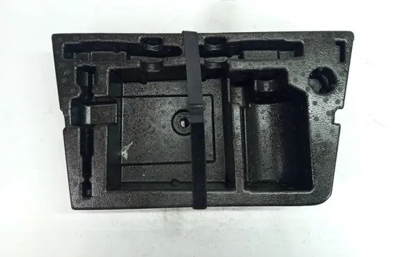 Volkswagen Touareg II Tool box 7P6012112D