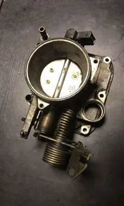BMW 7 E38 Throttle valve 1736406