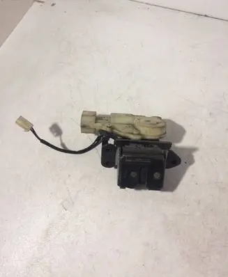 Mazda Premacy Tailgate/trunk/boot lock/catch/latch 031202