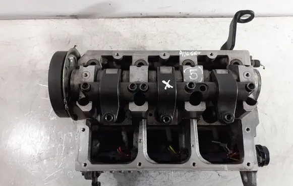 Volkswagen Polo Engine head 045103373H