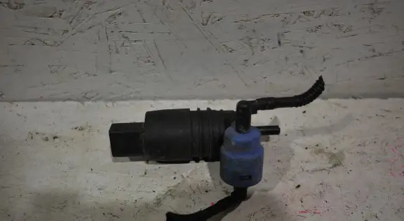 Audi A3 S3 8L Windscreen/windshield washer pump