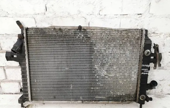 Opel Zafira B Coolant radiator
