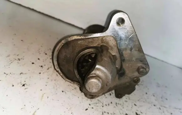 Ford Focus Starter motor 3M5T1100