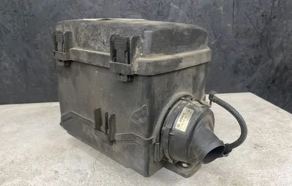 Volvo XC90 Engine control unit box 8666595 8645259 9452547