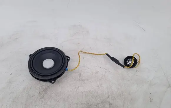 BMW 1 F20 F21 Front door speaker 9364956 8927023701A 61928910