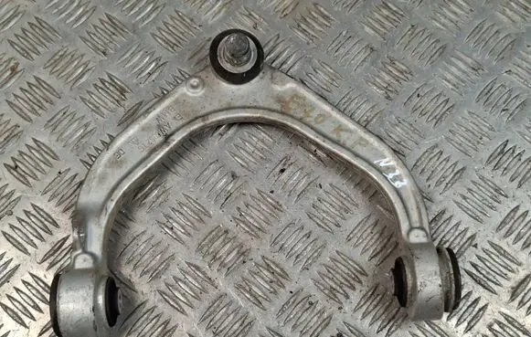 BMW X5 E70 Front upper control arm/wishbone 6776417