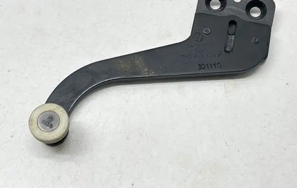 Volkswagen Transporter - Caravelle T5 Sliding door upper roller guide/hinge 7H0843436P 301110