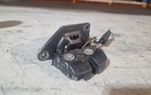 Alfa Romeo 147 Tailgate/trunk/boot lock/catch/latch