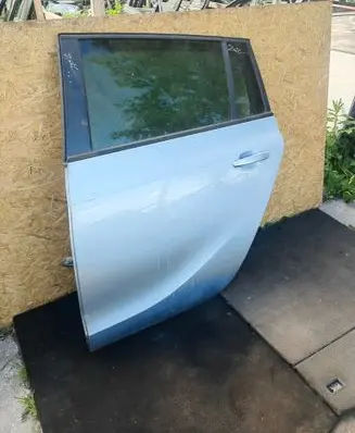 Opel Zafira C Rear door 