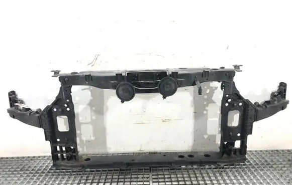 Hyundai i40 Front bodywork piece 