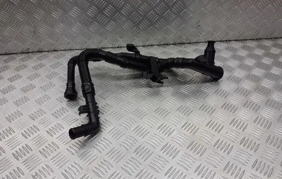 Ford Focus Engine coolant pipe/hose 9647768980