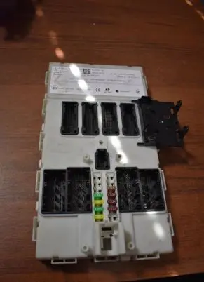 BMW M5 Other control units/modules 8733501