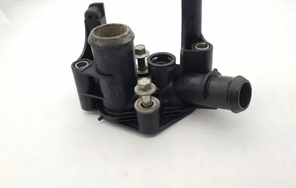 Thermostat/thermostat housing